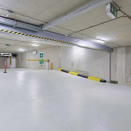 Appartement Downtown Luxe Retreat- Konventna *