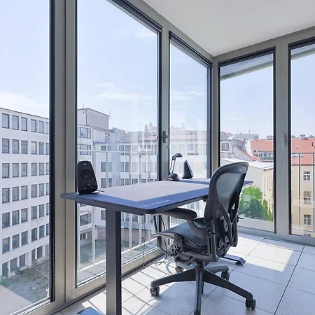 Downtown Luxe Retreat- Konventna Apartmán *